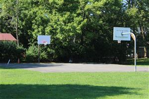 Photo of the Basketball Court at Acquackanonk Gardens Park.