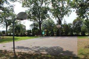 Photo of the Basketball Court at Gregory Manor Park.