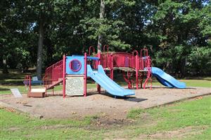 Photo of the Playground at Knollcroft Park.