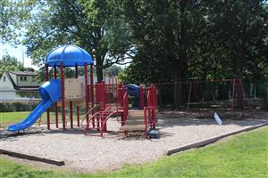 Photo of the Playground at Oak Ridge Park.