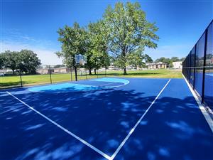 Photo of the half-court basketball court at Oak Ridge